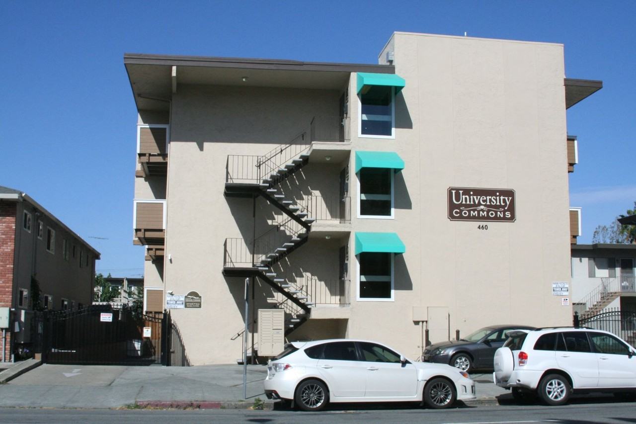 Listing photo 1 of 5