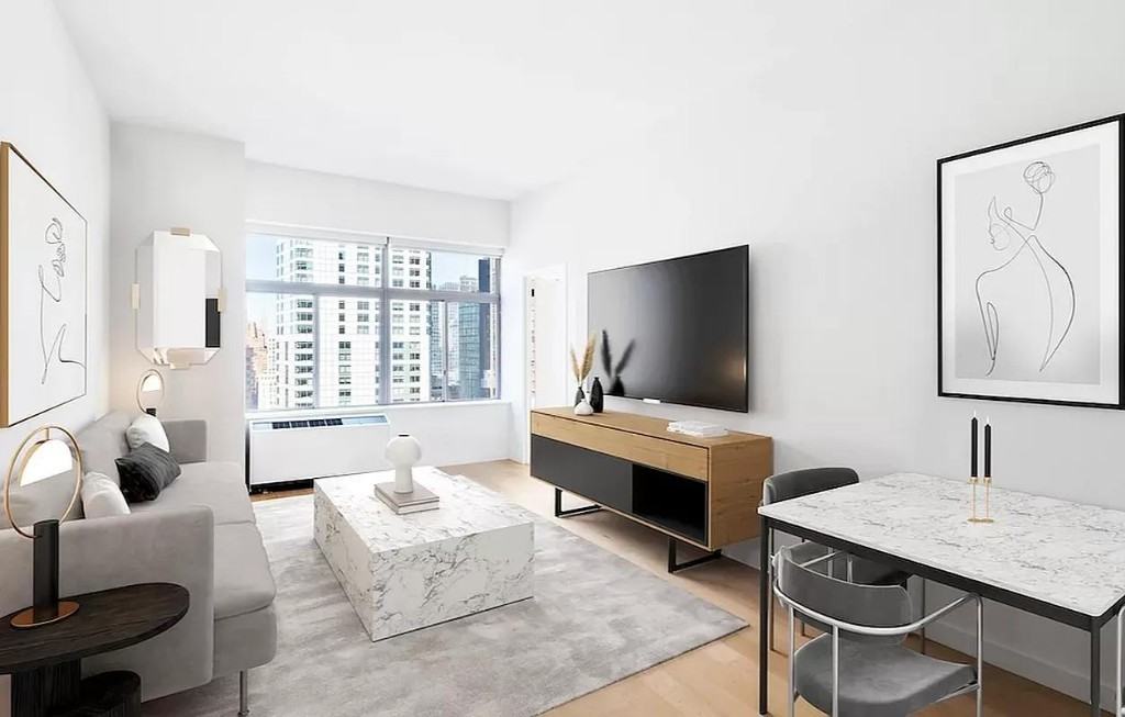 Listing photo 1 of 5