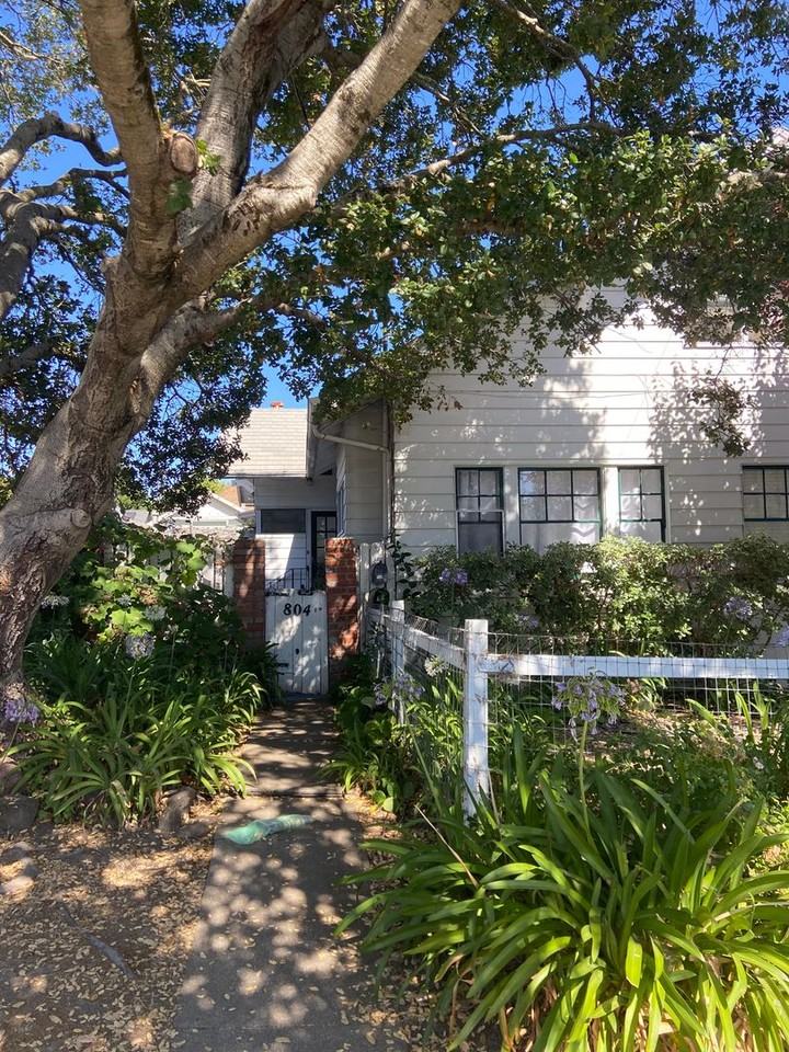 Listing photo 1 of 5