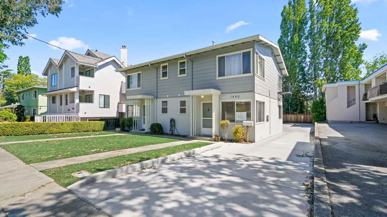 Listing photo 1 of 5