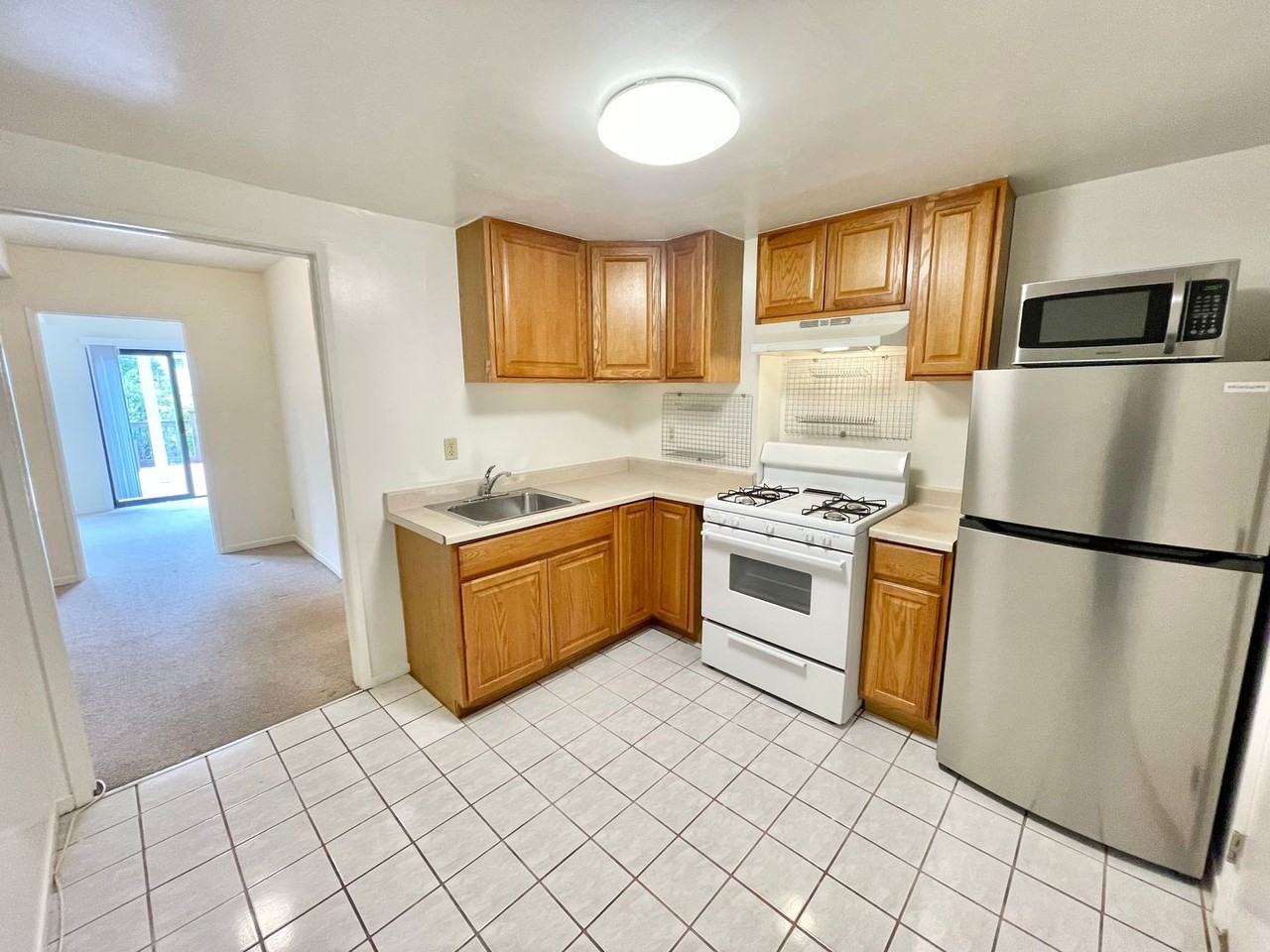 Listing photo 1 of 5