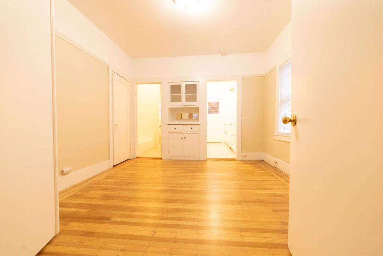 Listing photo 1 of 5