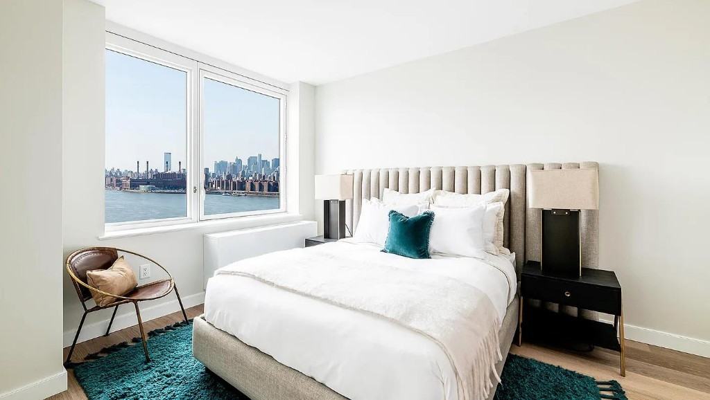 Listing photo 1 of 5