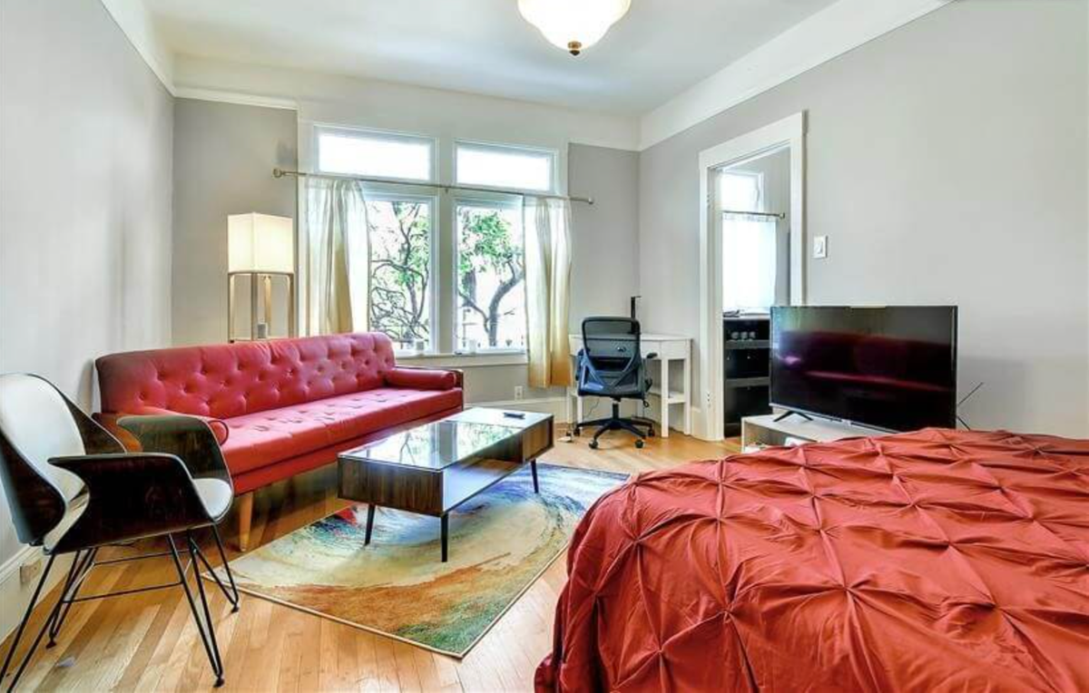 Listing photo 1 of 5