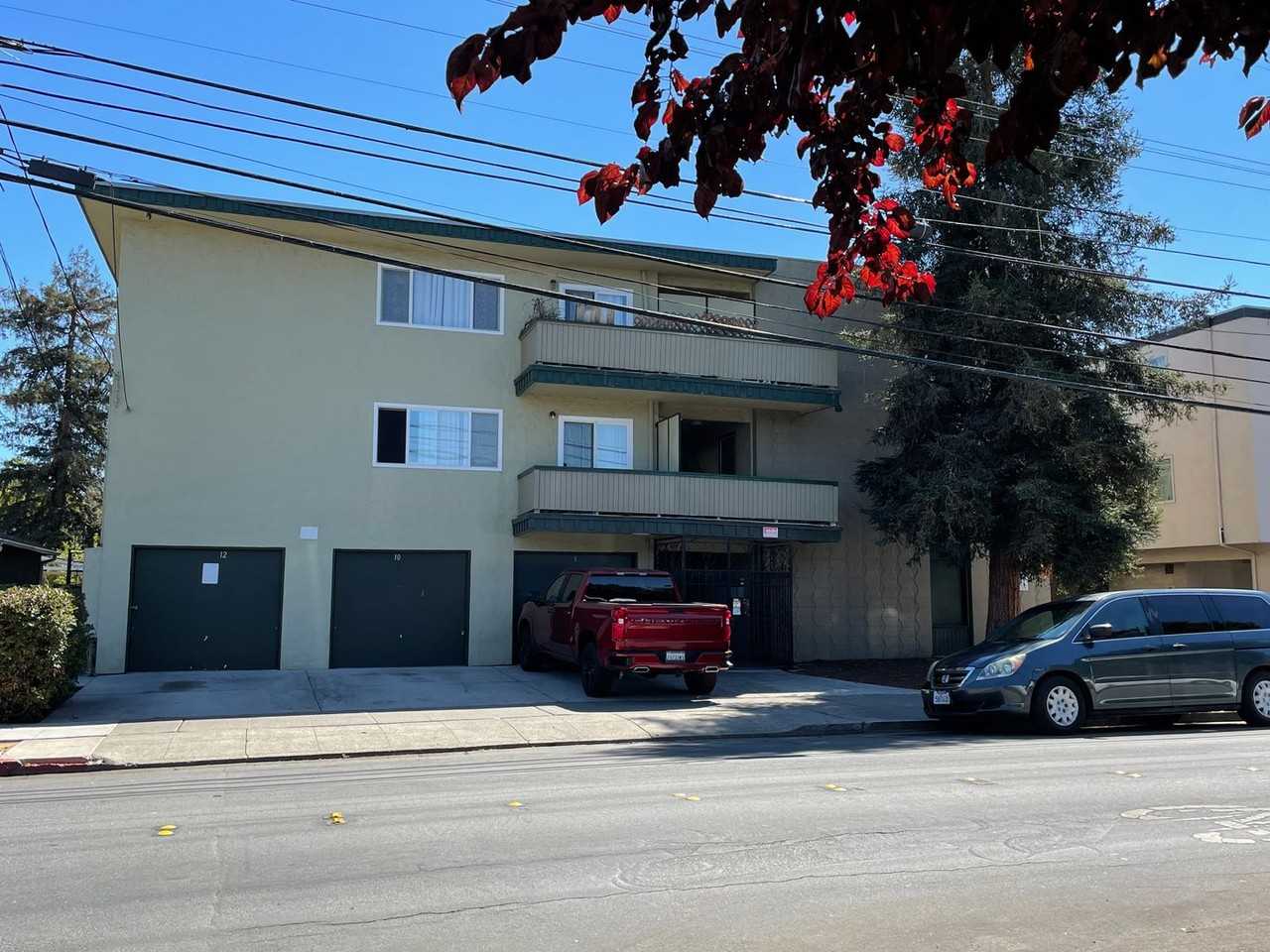 Listing photo 1 of 5