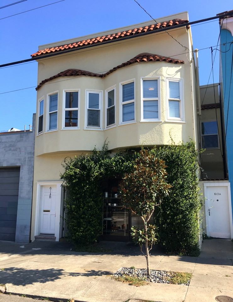 Listing photo 1 of 5