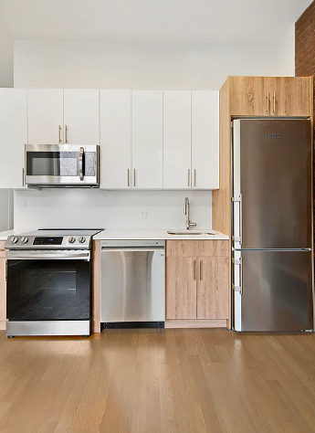 Listing photo 1 of 5