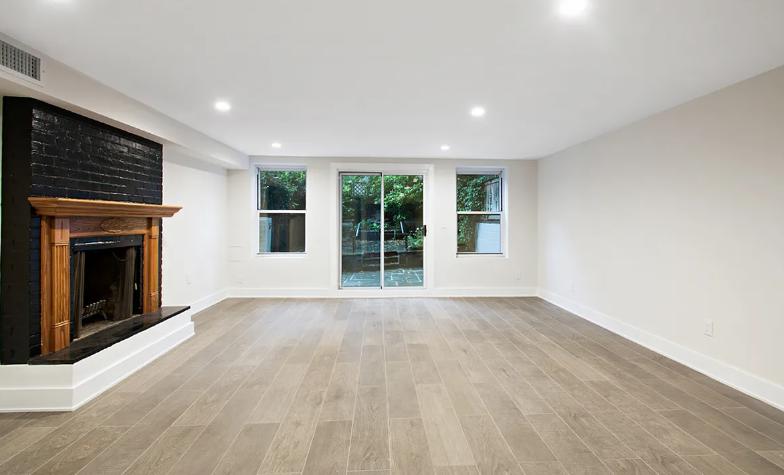 Listing photo 1 of 5