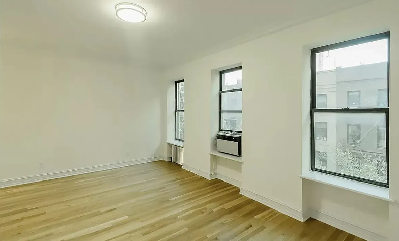 Listing photo 1 of 5