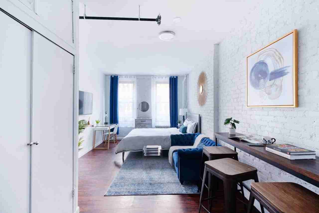 Listing photo 1 of 5