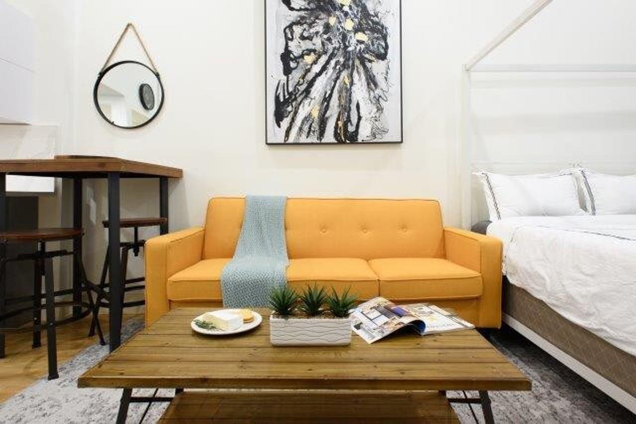 Listing photo 1 of 5