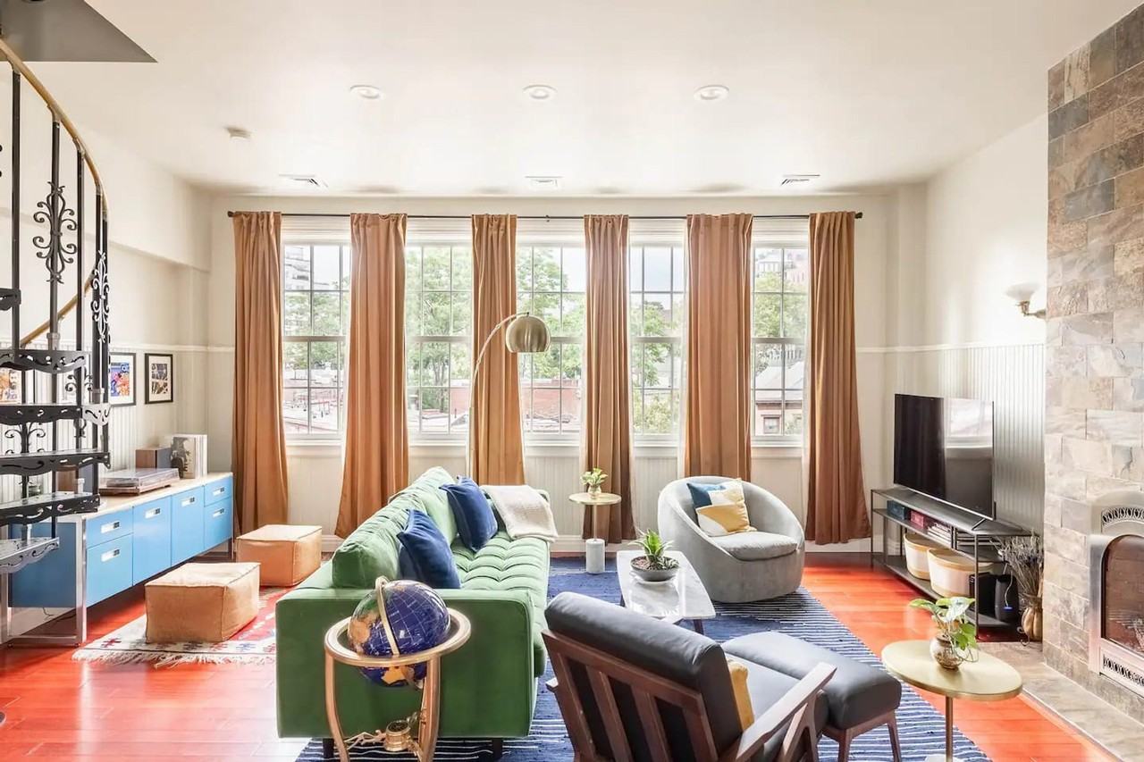 Listing photo 1 of 5