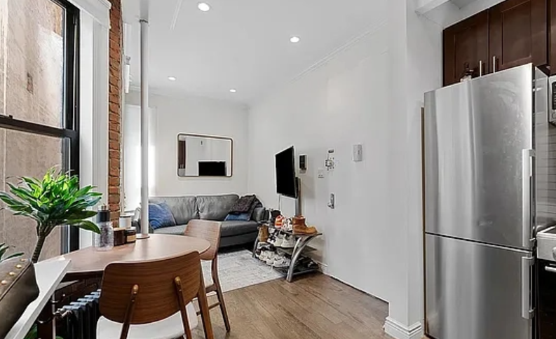 Listing photo 1 of 5