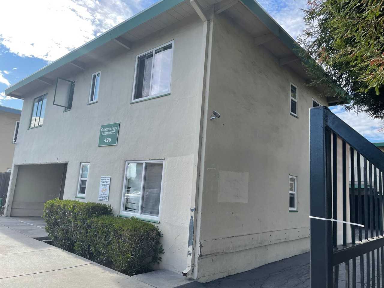 Listing photo 1 of 5