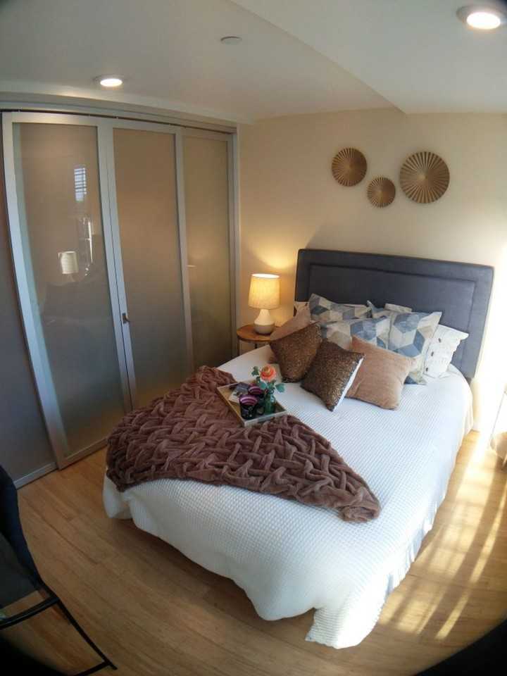 Listing photo 1 of 5