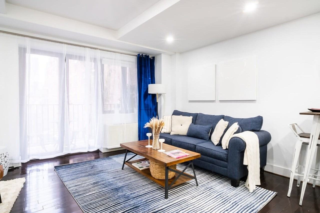 Listing photo 1 of 5