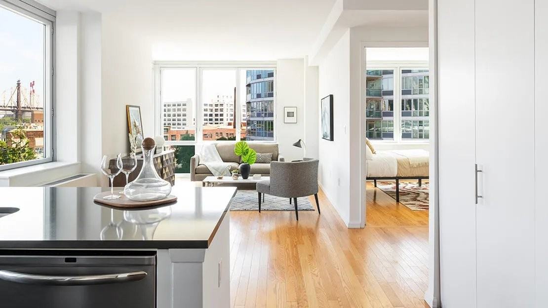 Listing photo 1 of 5