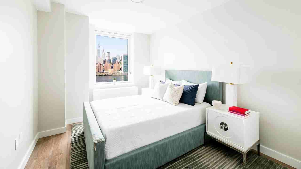 Listing photo 1 of 5