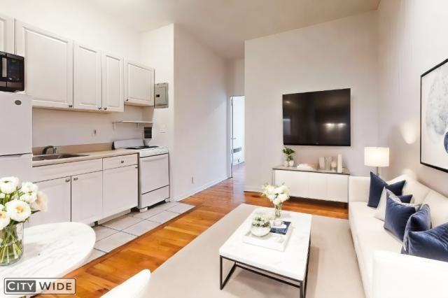 Listing photo 1 of 4