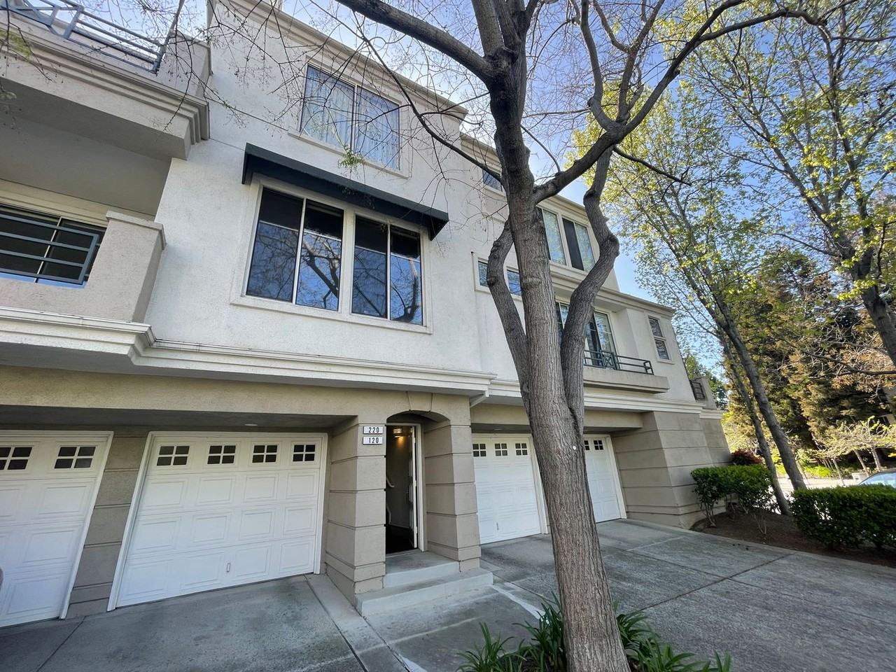 Listing photo 1 of 5