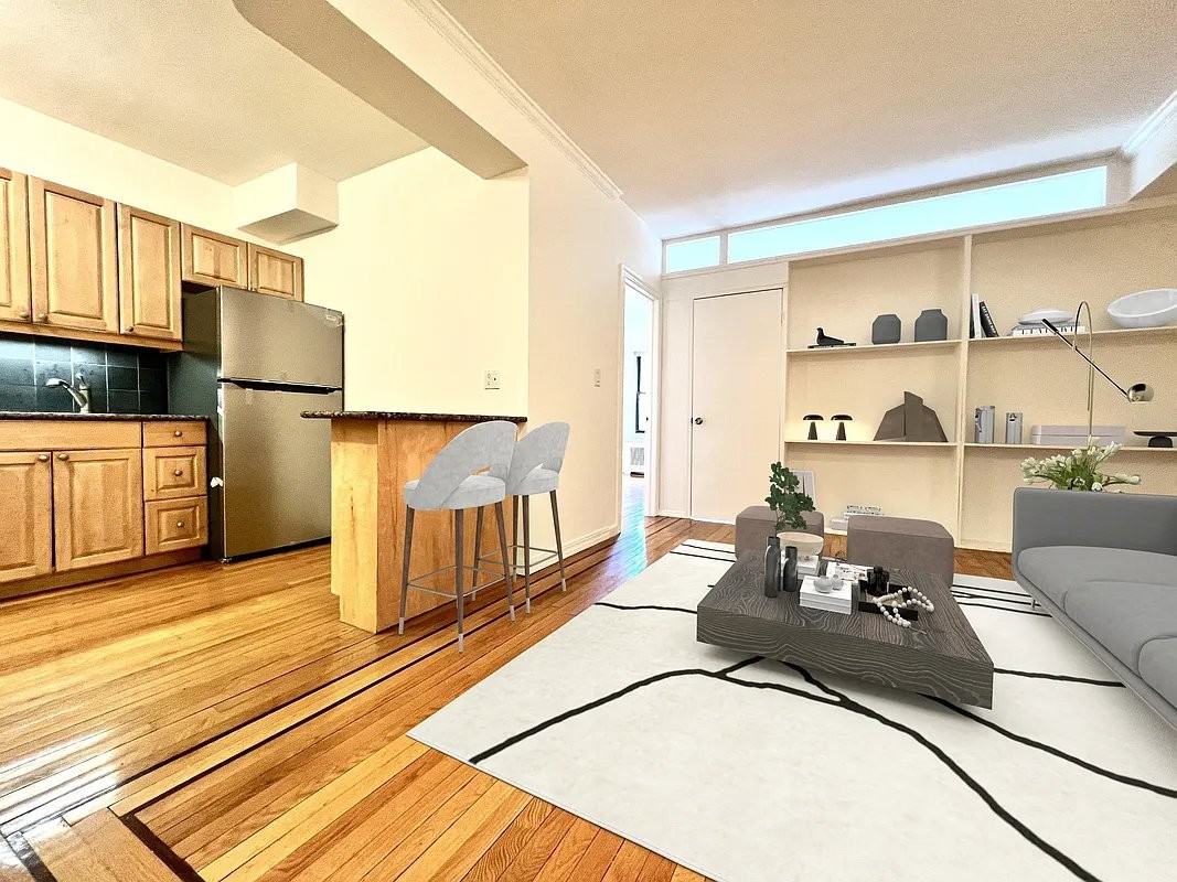 Listing photo 1 of 5