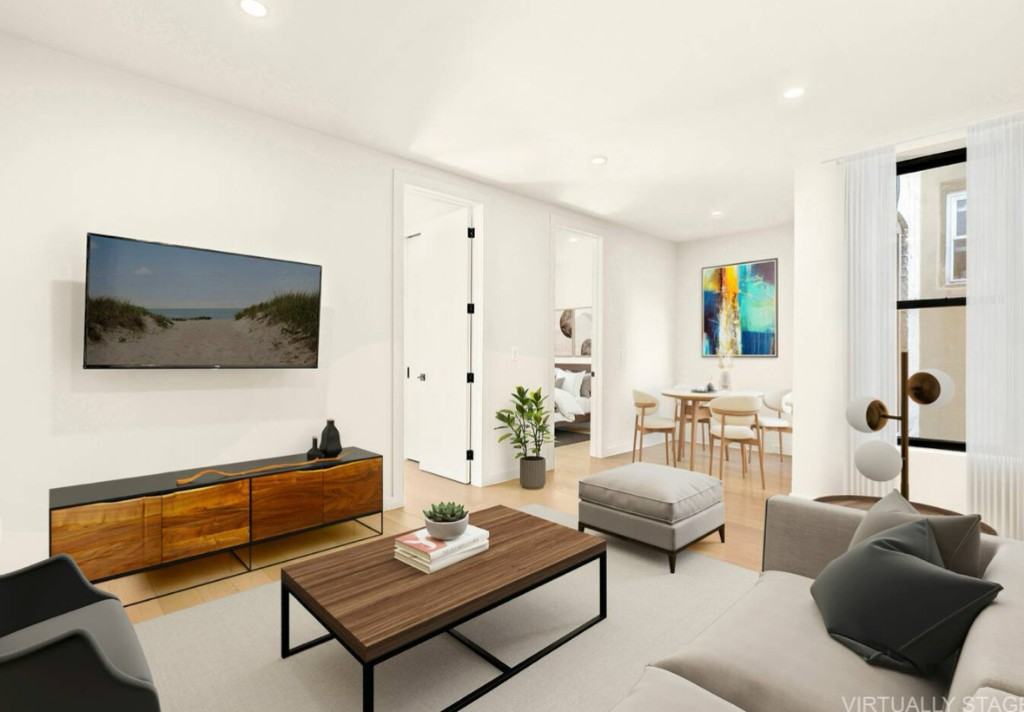 Listing photo 1 of 5