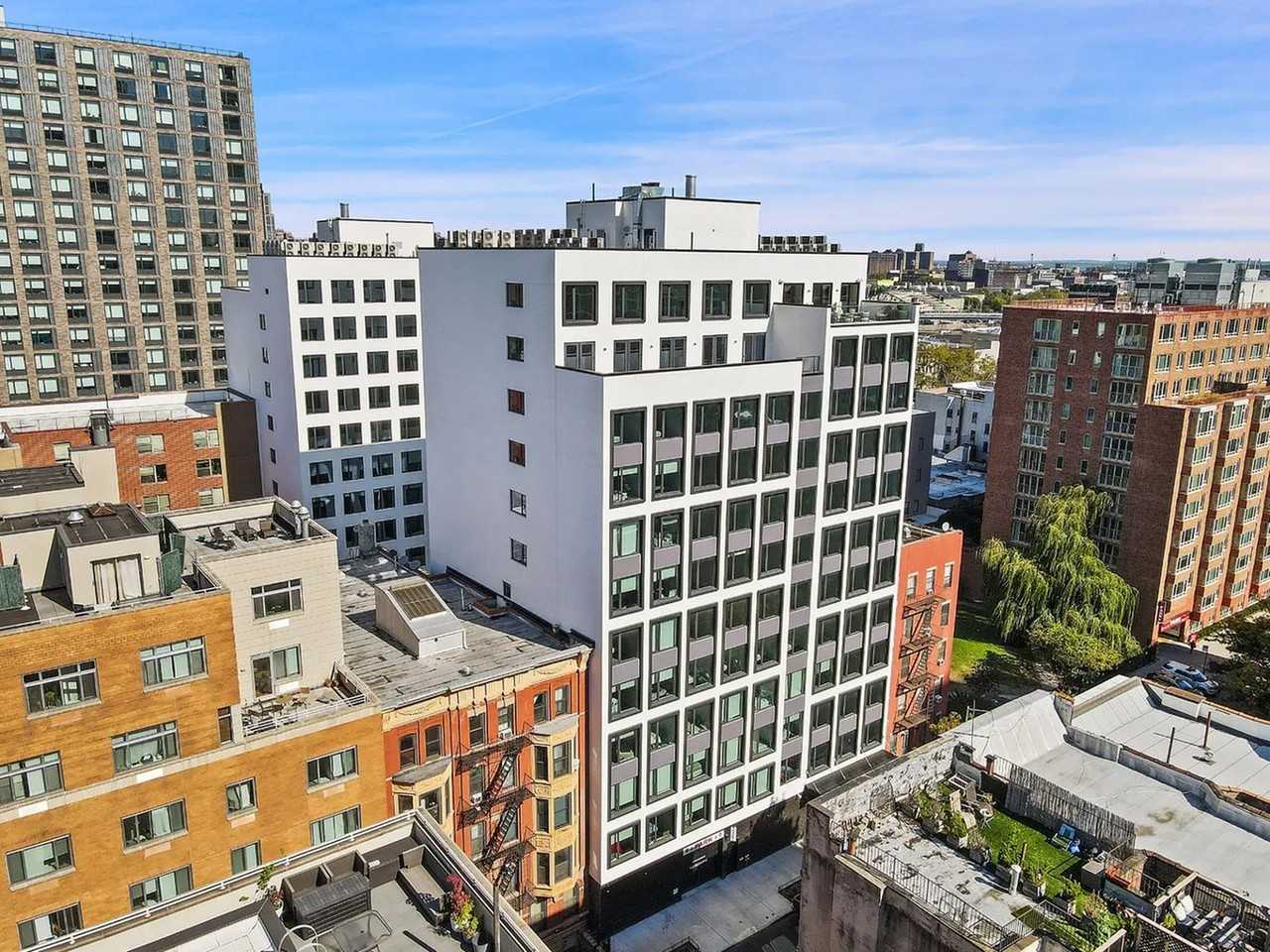 Listing photo 1 of 5