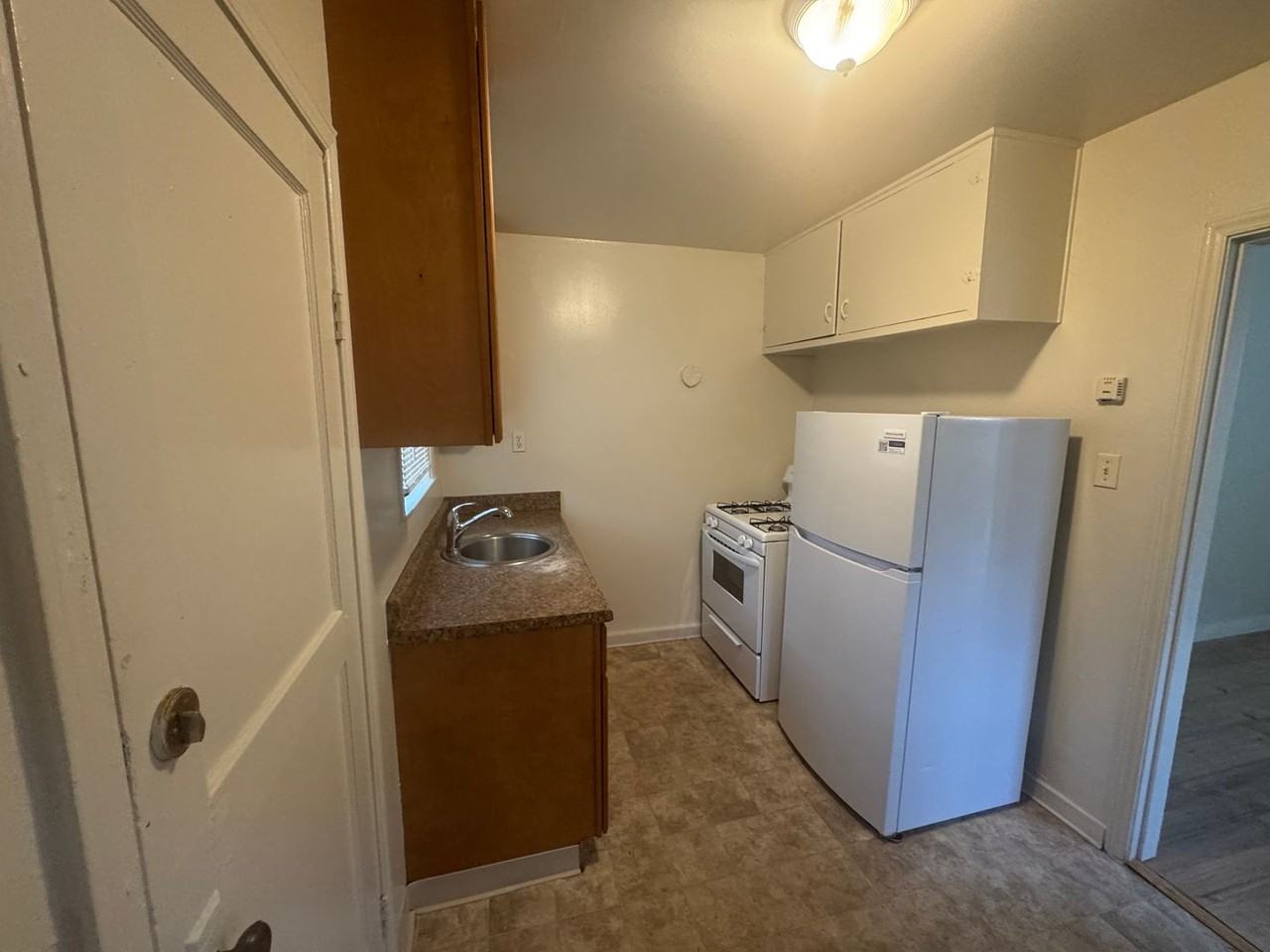 Listing photo 1 of 5