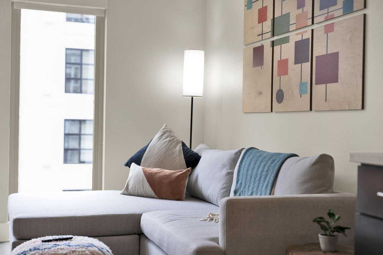 Listing photo 1 of 5