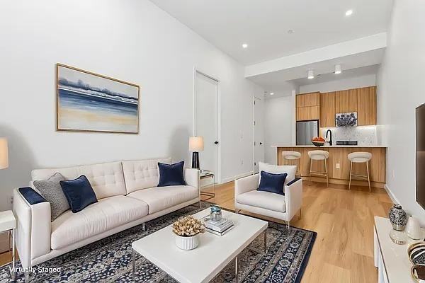 Listing photo 1 of 5