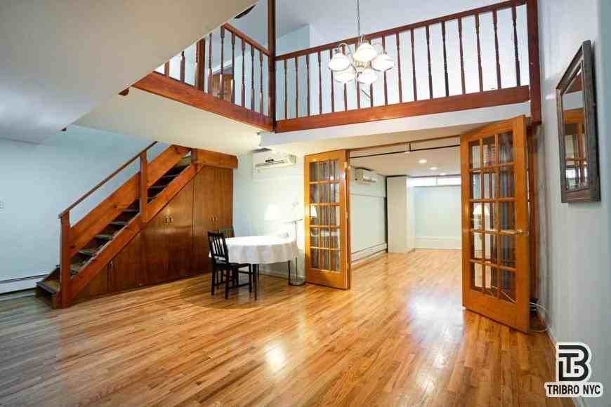 Listing photo 1 of 5