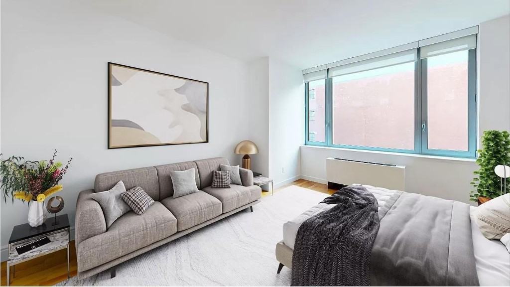 Listing photo 1 of 4