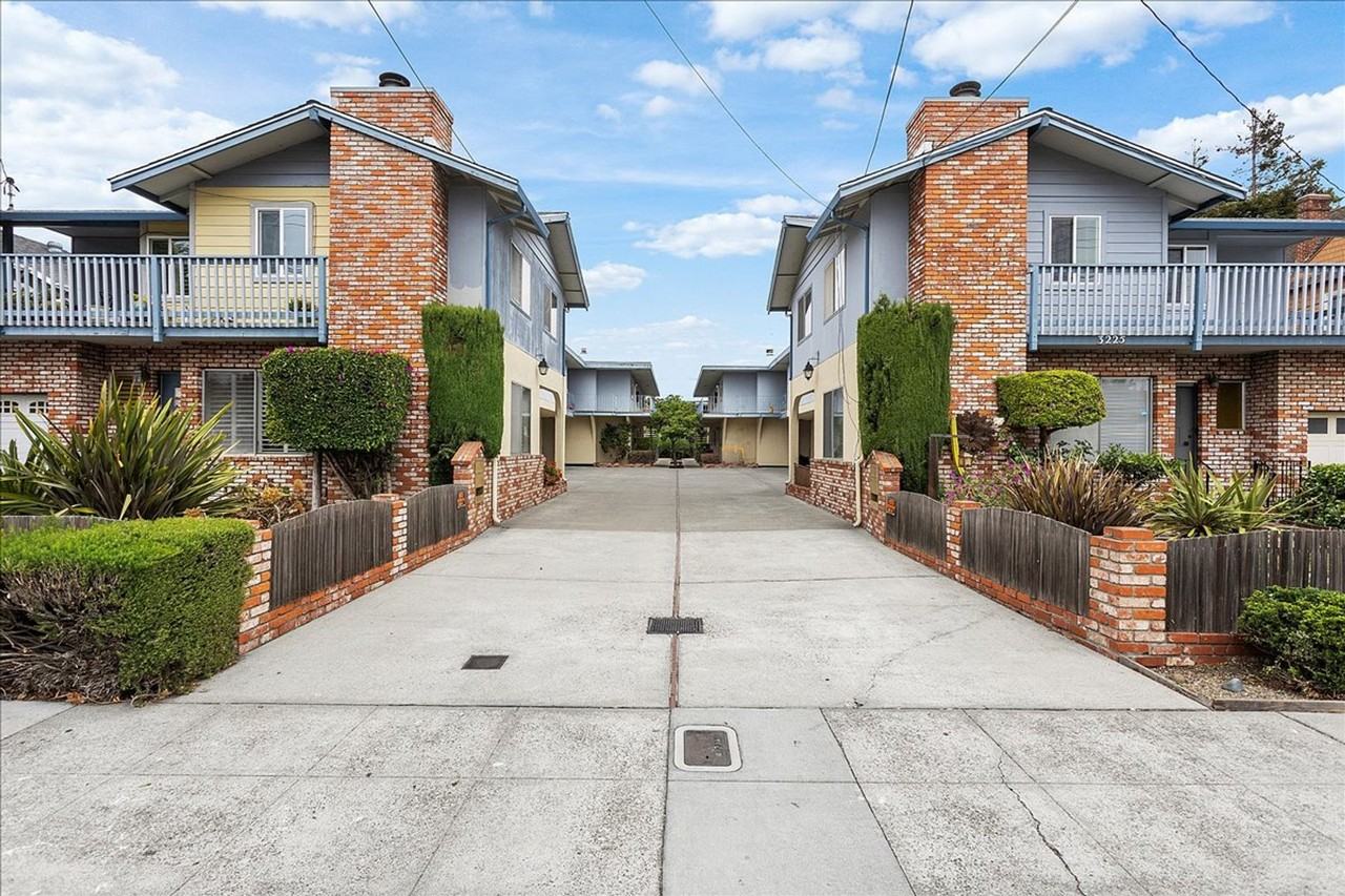 Listing photo 1 of 5