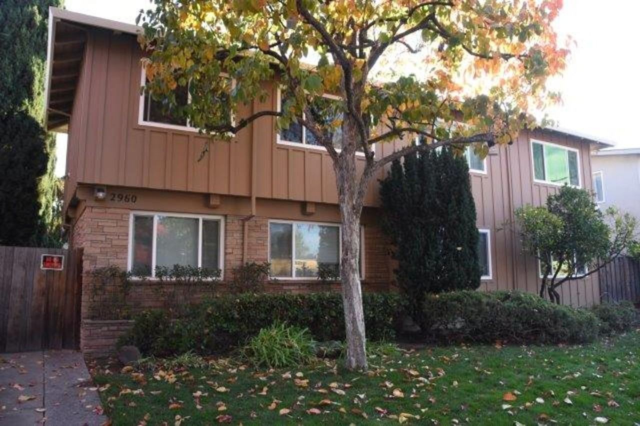 Listing photo 1 of 5