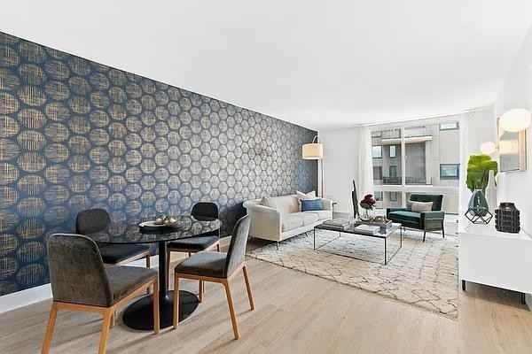 Listing photo 1 of 5