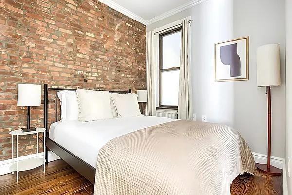 Listing photo 1 of 5