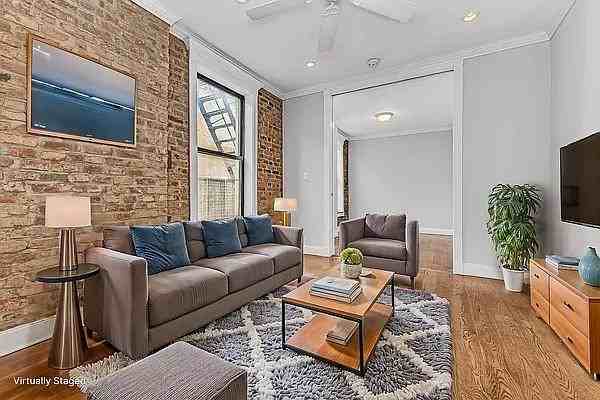 Listing photo 1 of 5