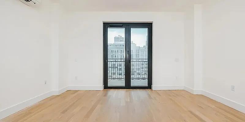 Listing photo 1 of 5