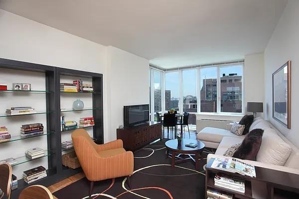 Listing photo 1 of 5