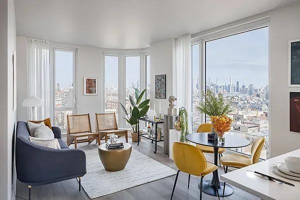 Listing photo 1 of 5