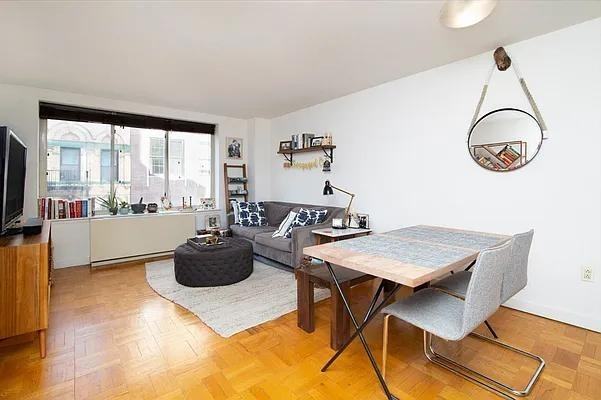 Listing photo 1 of 5