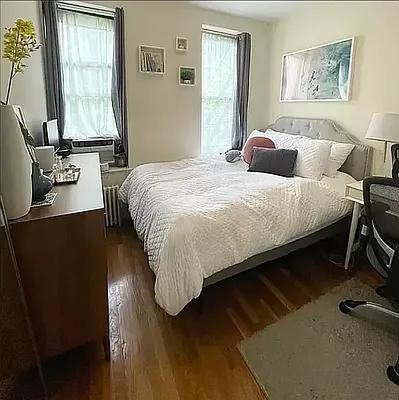 Listing photo 1 of 5