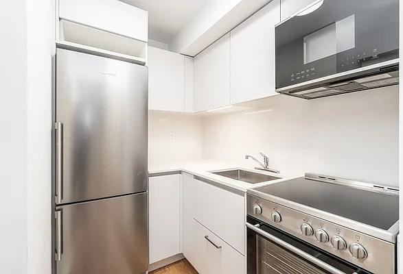 Listing photo 1 of 5