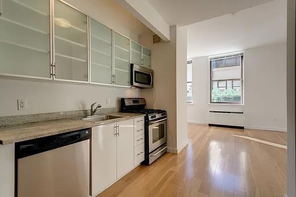 Listing photo 1 of 5