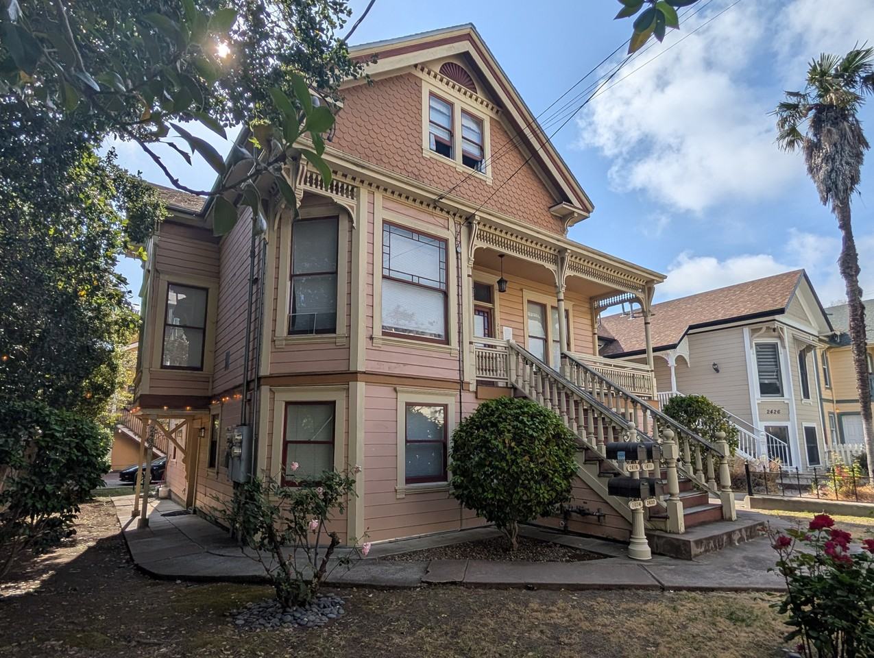 Listing photo 1 of 5