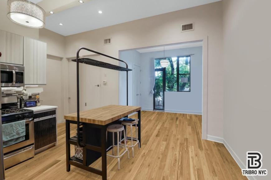 Listing photo 1 of 5