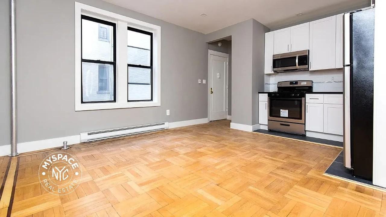 Listing photo 1 of 5