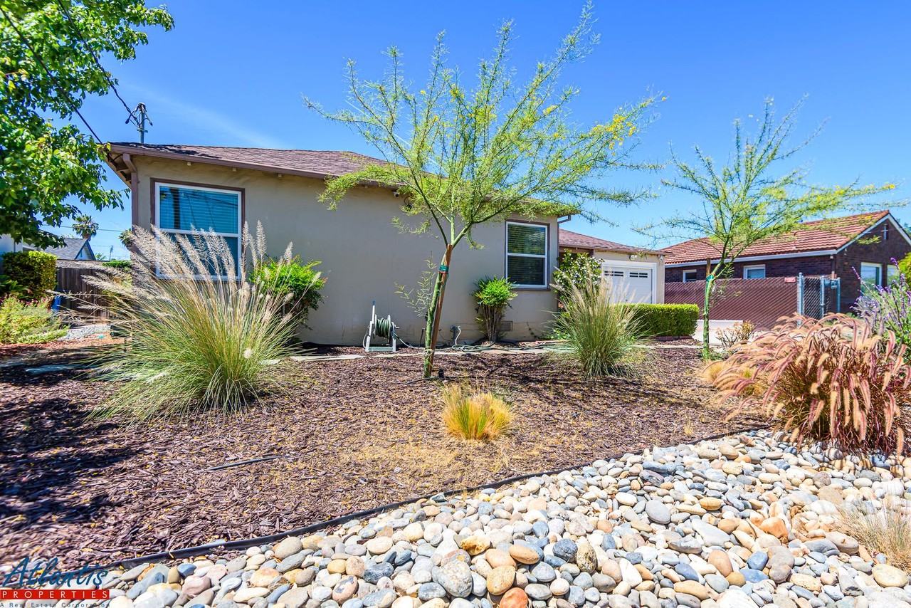 Listing photo 1 of 5