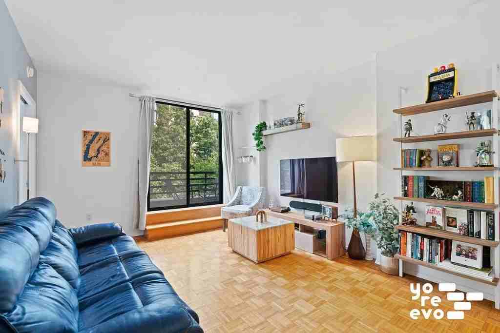 Listing photo 1 of 5