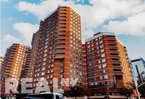 Listing photo 1 of 3